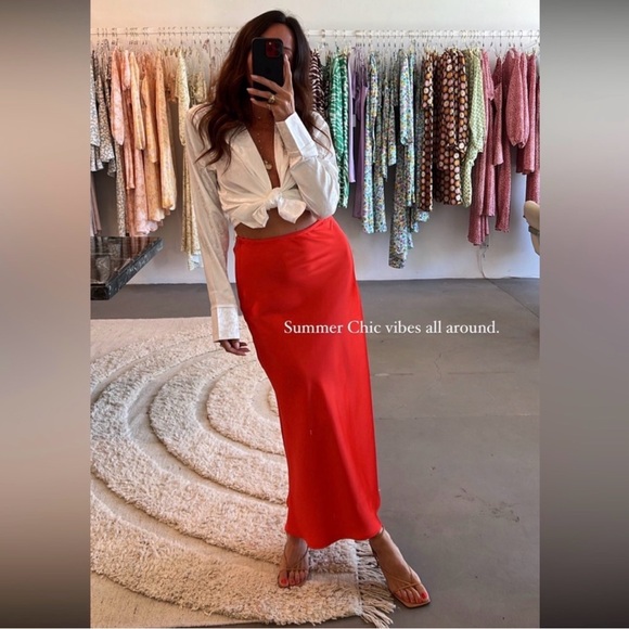 Resa Isla Satin Maxi Skirt Red Size Large - Picture 4 of 11